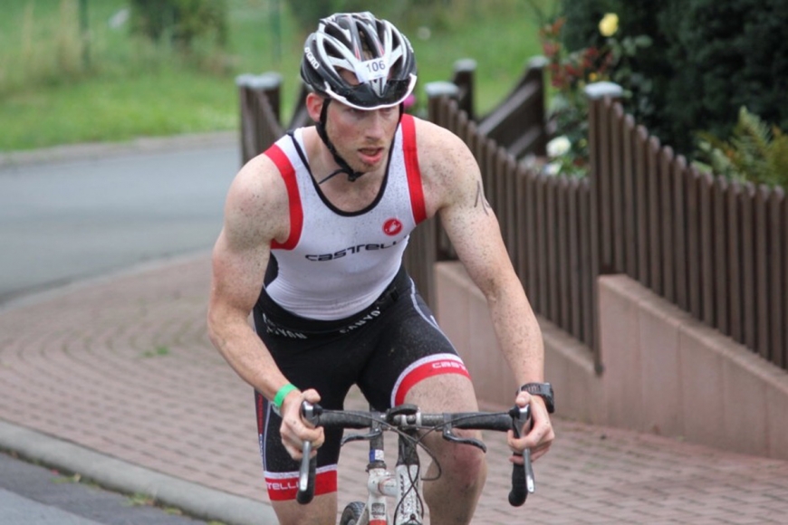Christoph Pingel siegt beim 13. Nizza-Triathlon